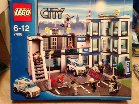 Lego City 7498 Police Station